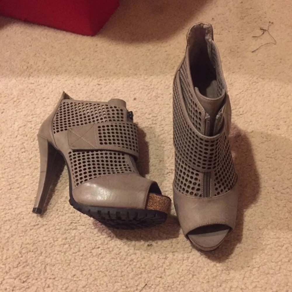 Simply Vera Vera Wang Heels